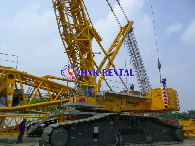  Sewa Unic Crane  pelabuhan tanjung perak